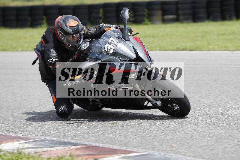 /Archiv-2024/29 12.06.2024 MOTO.CH Track Day ADR/Gruppe gelb/37